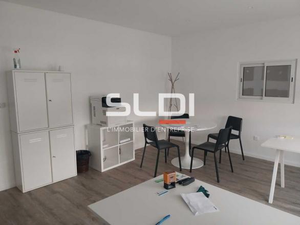 Activités A LOUER - VAULX MILIEU - 178 m²