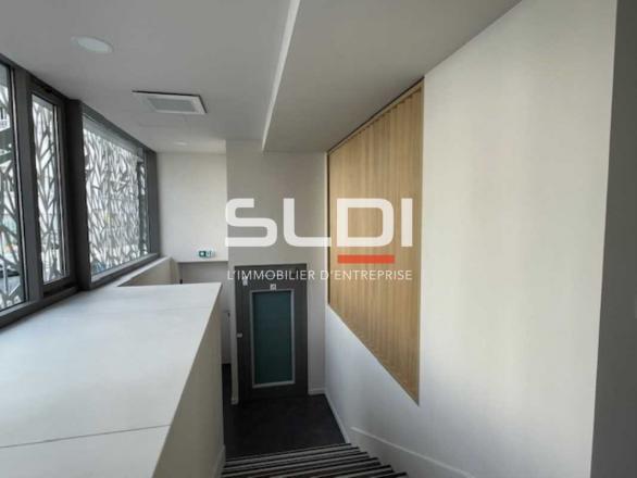 Bureaux A LOUER - LYON - 235 m²
