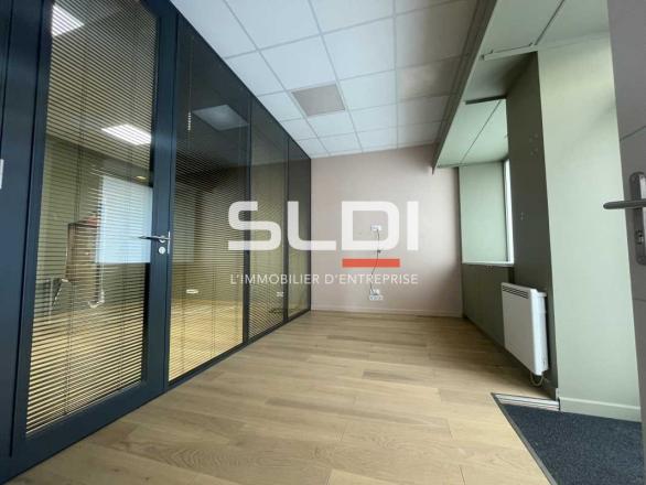 Commerces A LOUER - LYON - 70 m²
