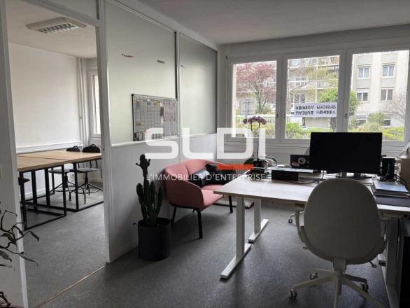 Bureaux A LOUER - LYON - 84 m²