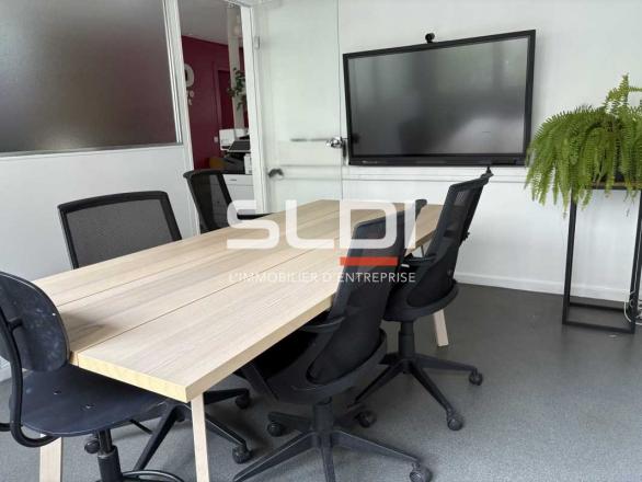 Bureaux A LOUER - LYON - 84 m²