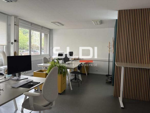 Bureaux A LOUER - LYON - 84 m²