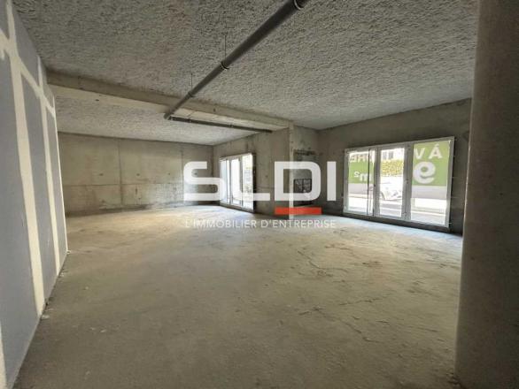 Commerces A VENDRE - VILLEFRANCHE SUR SAONE - 347 m²