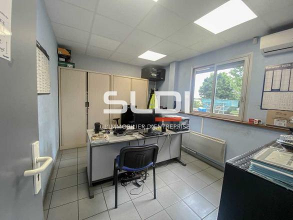 Activités A LOUER - DAGNEUX - 614 m²