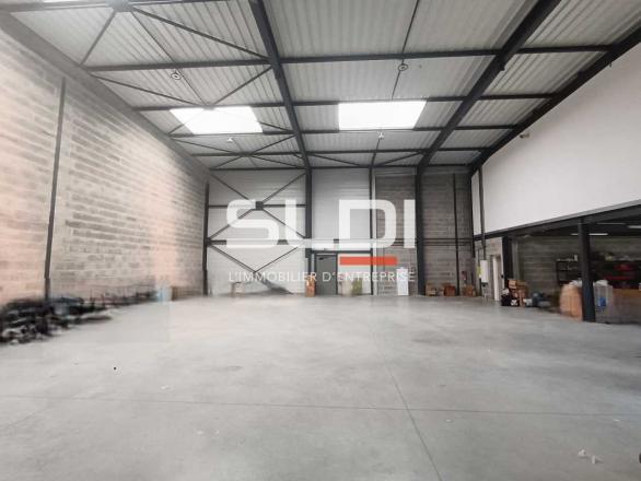 Activités A LOUER - CHASSIEU - 460 m²
