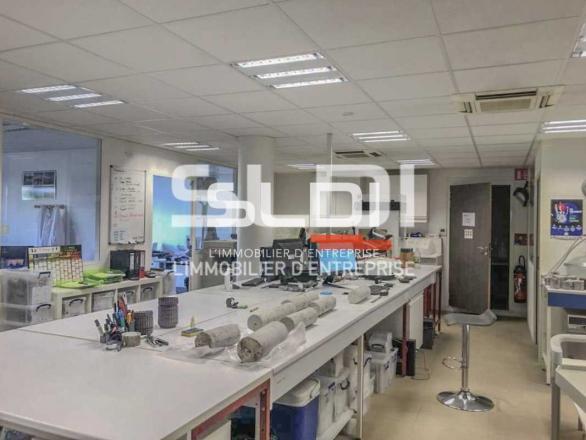 Activités A LOUER - BRON - 334 m²