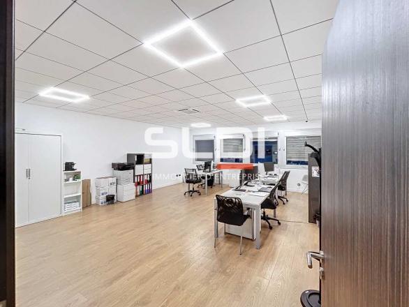 Activités A VENDRE - VAULX EN VELIN - 1 800 m²