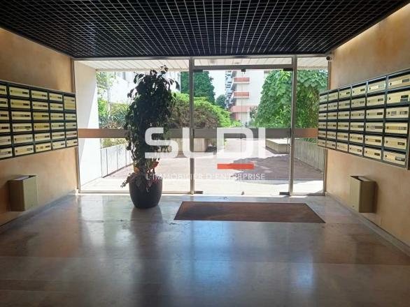 Bureaux A LOUER - LYON - 260 m²