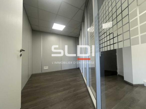 Bureaux A VENDRE - DARDILLY - 205 m²