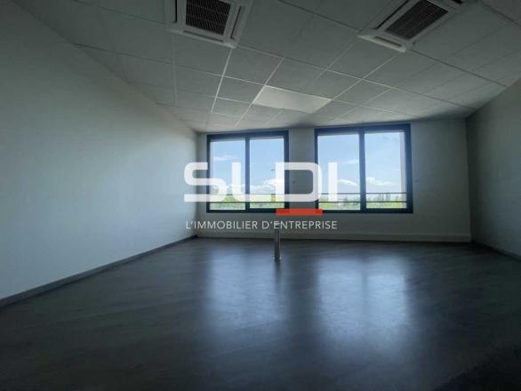 Bureaux A VENDRE - DARDILLY - 205 m²