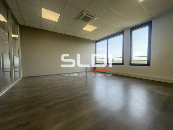 Bureaux A VENDRE - DARDILLY - 205 m²