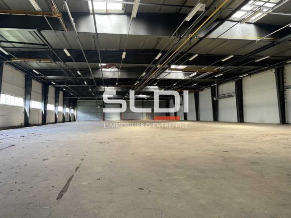 Activités A VENDRE - VENISSIEUX - 4 204 m²
