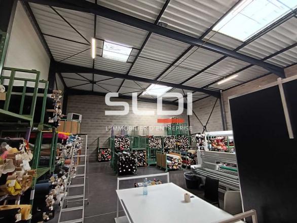 Activités A LOUER - GENAS - 420 m²