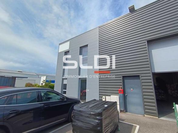 Activités A LOUER - GENAS - 420 m²