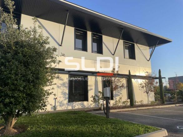 Activités A VENDRE OU A LOUER - SAINT PRIEST - 1 535 m²