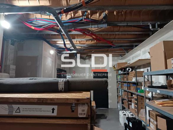 Activités A VENDRE - DECINES CHARPIEU - 1 092 m² Activités A VENDRE - DECINES CHARPIEU - 1 092 m²