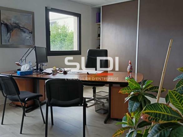 Activités A VENDRE - DECINES CHARPIEU - 1 092 m²