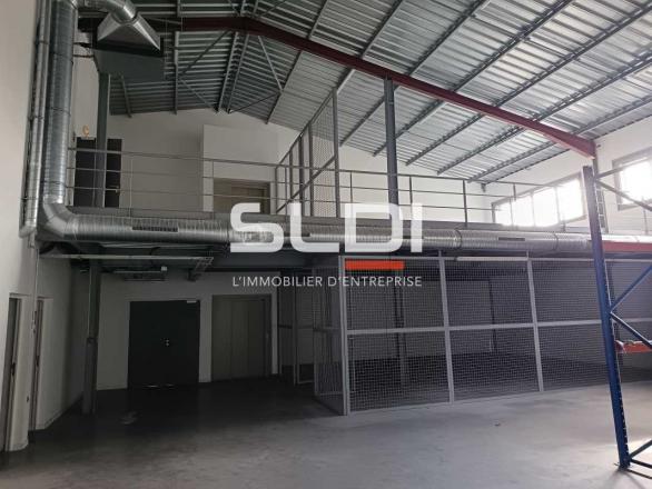 Activités A VENDRE - DECINES CHARPIEU - 2 100 m²