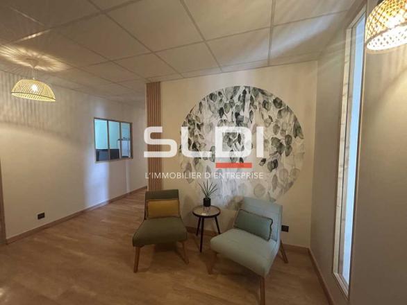 Bureaux A LOUER - ECULLY - 59 m²