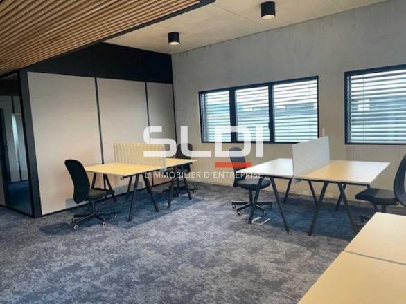 Bureaux A LOUER - RILLIEUX LA PAPE - 131 m² Bureaux A LOUER - RILLIEUX LA PAPE - 131 m²