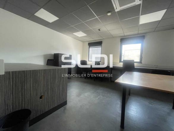 Bureaux A LOUER - VAULX EN VELIN - 79 m²