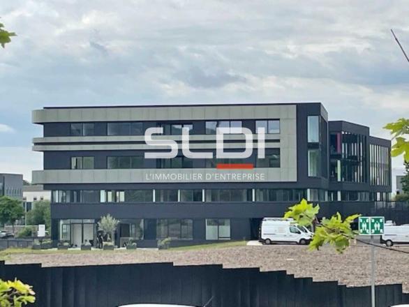 Bureaux A VENDRE OU A LOUER - LIMONEST - 186 m²