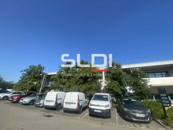 Bureaux A VENDRE OU A LOUER - BRON - 153 m²