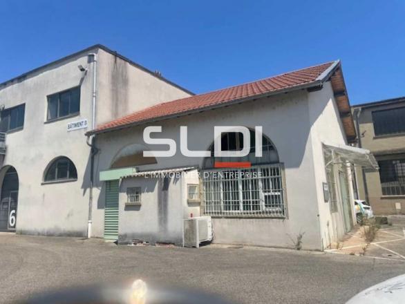 Activités A LOUER - VILLEURBANNE - 810 m²