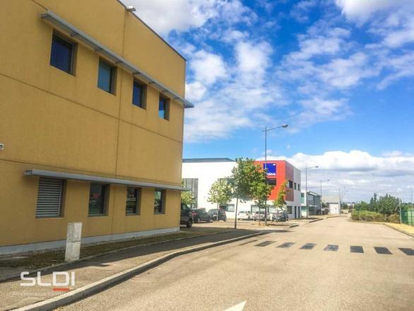 Bureaux A LOUER - SAINT PRIEST - 575 m²