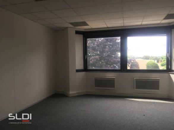 Bureaux A LOUER - SAINT QUENTIN FALLAVIER - 131 m²