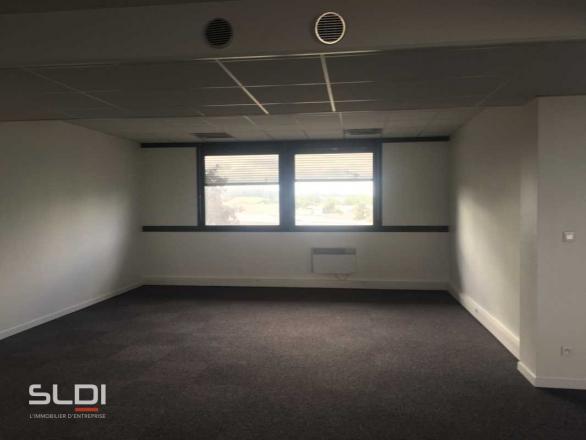 Bureaux A LOUER - SAINT QUENTIN FALLAVIER - 538 m²