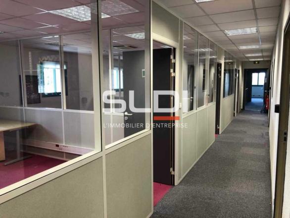 Activités A LOUER - VENISSIEUX - 266 m²