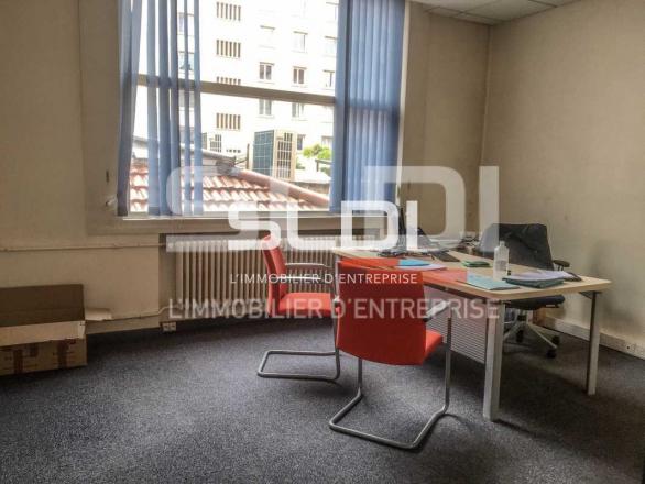 Bureaux A LOUER - LYON - 134 m²