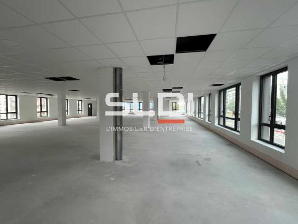 Bureaux A VENDRE OU A LOUER - VENISSIEUX - 700 m²