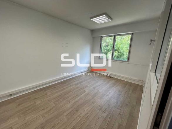 Bureaux A LOUER - ECULLY - 318 m²