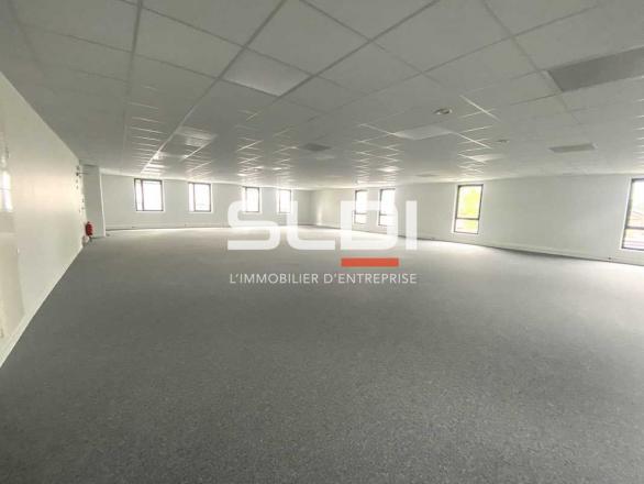 Bureaux A LOUER - VILLEURBANNE - 1 375 m²