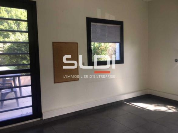 Bureaux A LOUER - SAINT PRIEST - 3 109 m²
