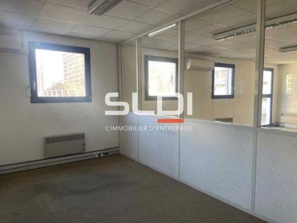 Bureaux A LOUER - VILLEURBANNE - 1 183 m²