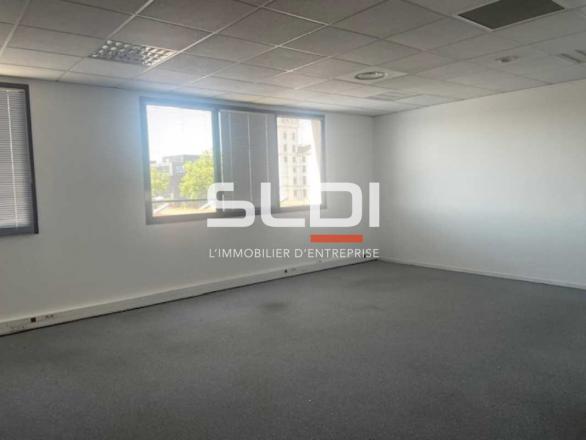 Bureaux A LOUER - VILLEURBANNE - 285 m²
