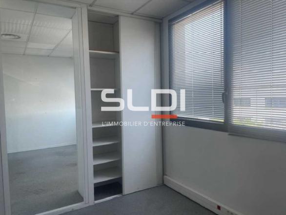 Bureaux A LOUER - VILLEURBANNE - 377 m²