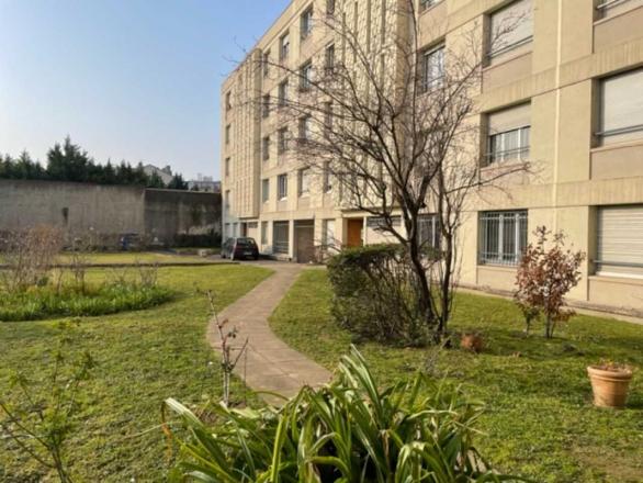 Bureaux A LOUER - VILLEURBANNE - 175 m²
