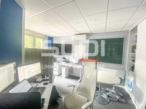 Commerces A LOUER - LYON - 99 m²