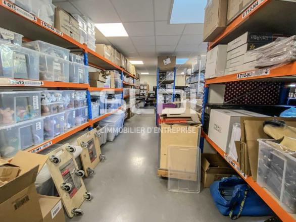 Activités A VENDRE - CHAPONNAY - 1 731 m²