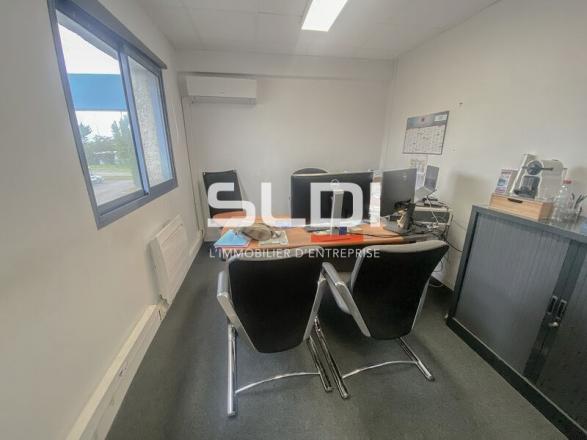 Activités A LOUER - CHASSIEU - 1 600 m²