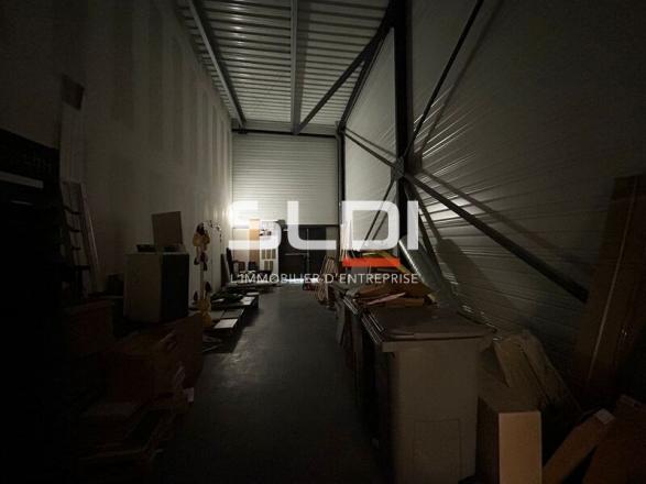 Commerces A LOUER - ANSE - 381 m² Commerces A LOUER - ANSE - 381 m²