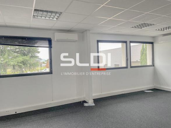 Bureaux A LOUER - RILLIEUX LA PAPE - 111 m²
