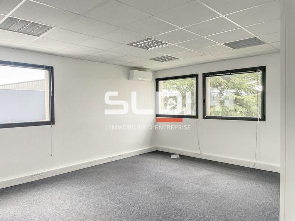 Bureaux A LOUER - RILLIEUX LA PAPE - 111 m²