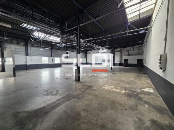 Activités A LOUER - VENISSIEUX - 740 m²