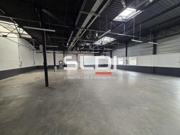 Activités A LOUER - VENISSIEUX - 740 m²