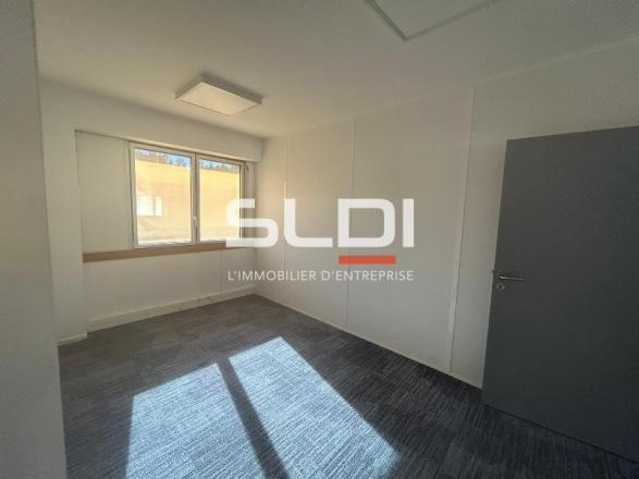 Bureaux A LOUER - ECULLY - 162 m² Bureaux A LOUER - ECULLY - 162 m²